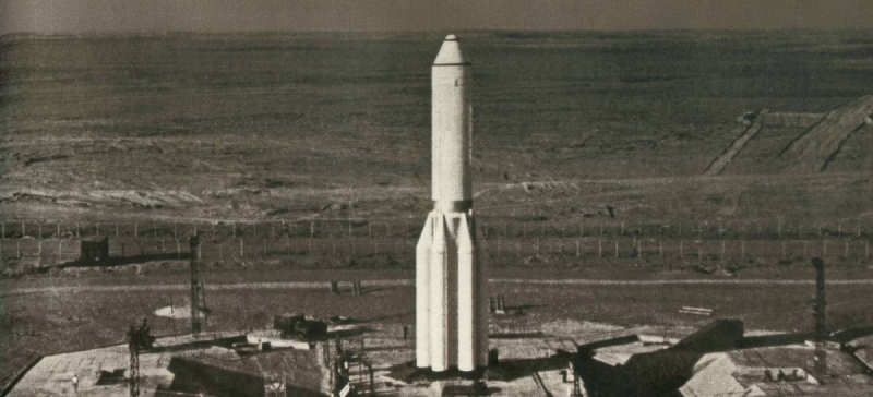  Двухступенчатая ракета-носитель УР-500 на старте. Кадр из фильма НПО машиностроения 