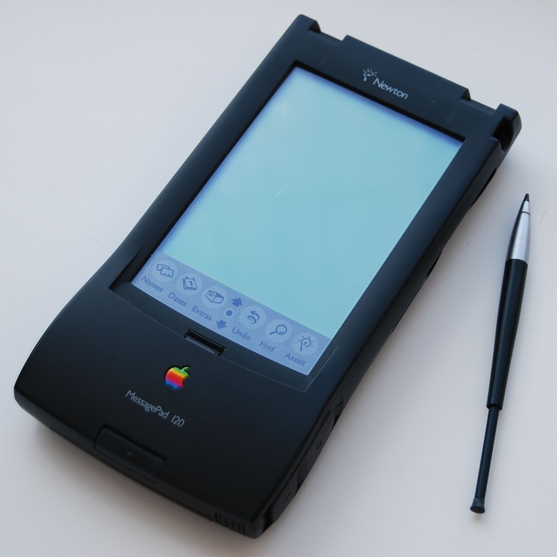  Apple Newton (Фото: Википедия) 