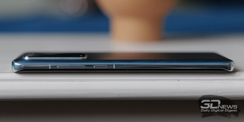  Huawei P40 Pro, правая грань: клавиши включения/блокировки смартфона и регулировки громкости 