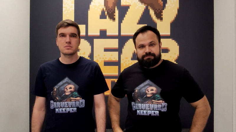  Lazy Bear Games. Известна по Punch Club и Graveyard Keeper. С нами общались основатели студии Святослав Черкасов (слева) и Никита Кулага (справа) 
