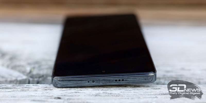  TECNO CAMON 30 5G, верхняя грань: микрофон, решетка вывода разговорного динамика на верхнюю грань, ИК-порт 