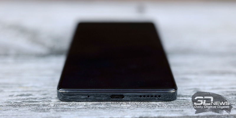 TECNO CAMON 30 5G, нижняя грань: микрофон, порт USB Type-C, динамик 