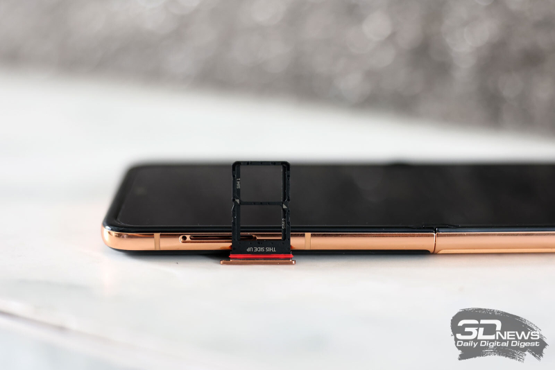 Слот для двух карточек nano-SIM 