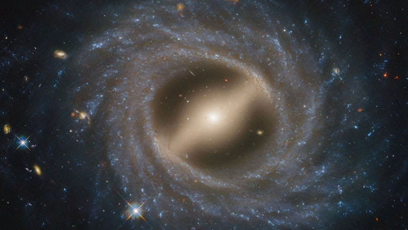  Спиральная галактика NGC 5335 