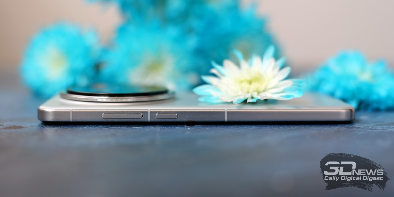  vivo X200 Pro, левая грань без функциональных элементов 