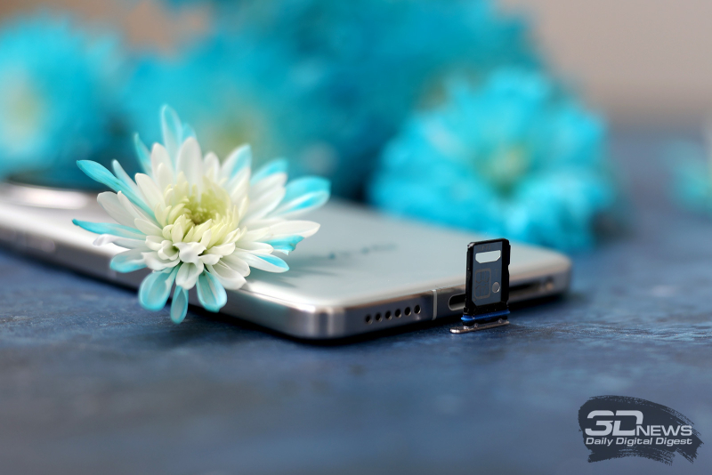  Слот для двух карточек Nano-SIM 