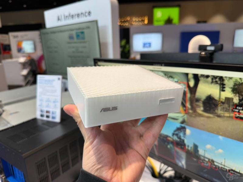Asus Ascent GX10
