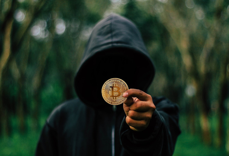 Криптобиржа Coinbase признала утечку персональных данных не менее 69 000 клиентов