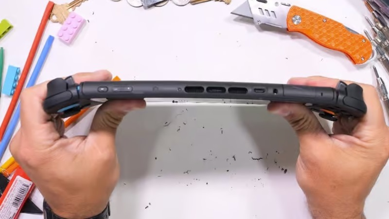 Nintendo Switch 2 оказалась на удивление прочной, но экран можно легко поцарапать