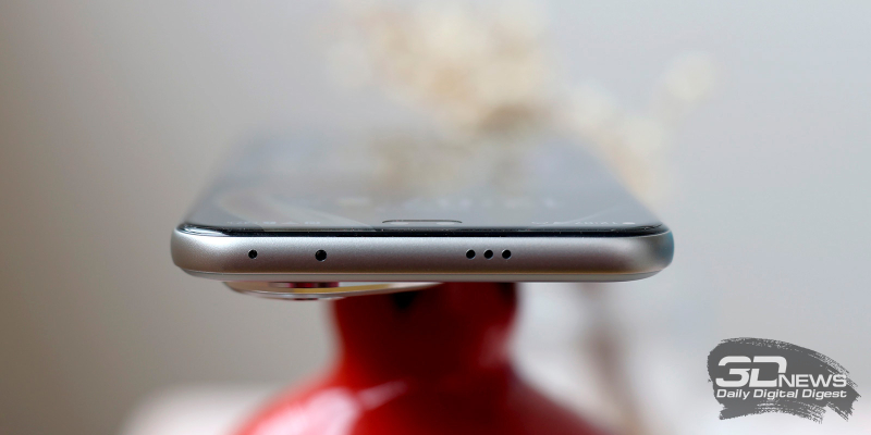  HONOR 400 Pro, верхняя грань: микрофон, прорезь для вывода звука, ИК-порт 