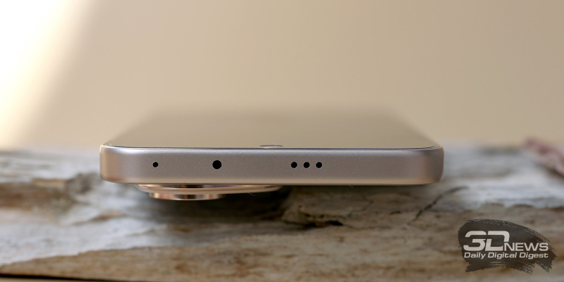  HONOR 400, верхняя грань: микрофон, прорезь для вывода звука, ИК-порт 