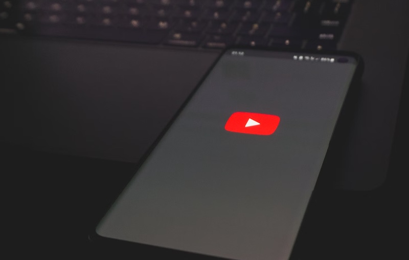 YouTube ужесточит борьбу с мусорным контентом, который массово генерирует ИИ