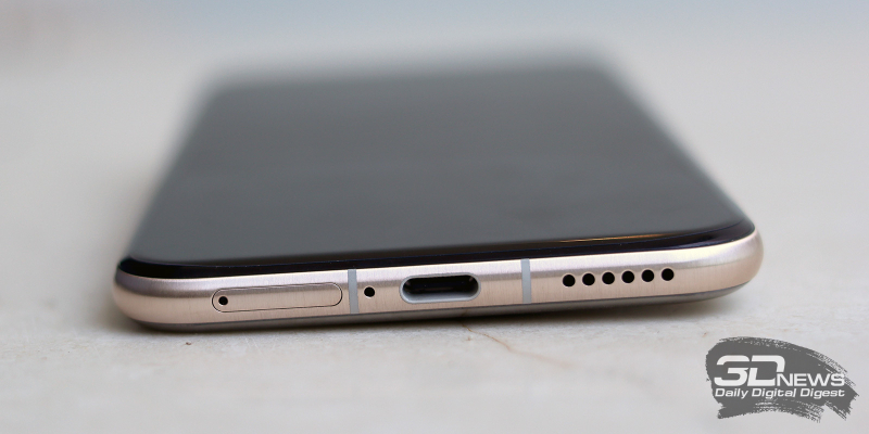  HUAWEI Pura 80 Ultra, нижняя грань: слот для SIM-карт, динамик, микрофон, порт USB Type-C 