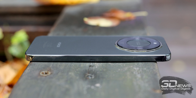  Honor X9d, левая грань без функциональных элементов 