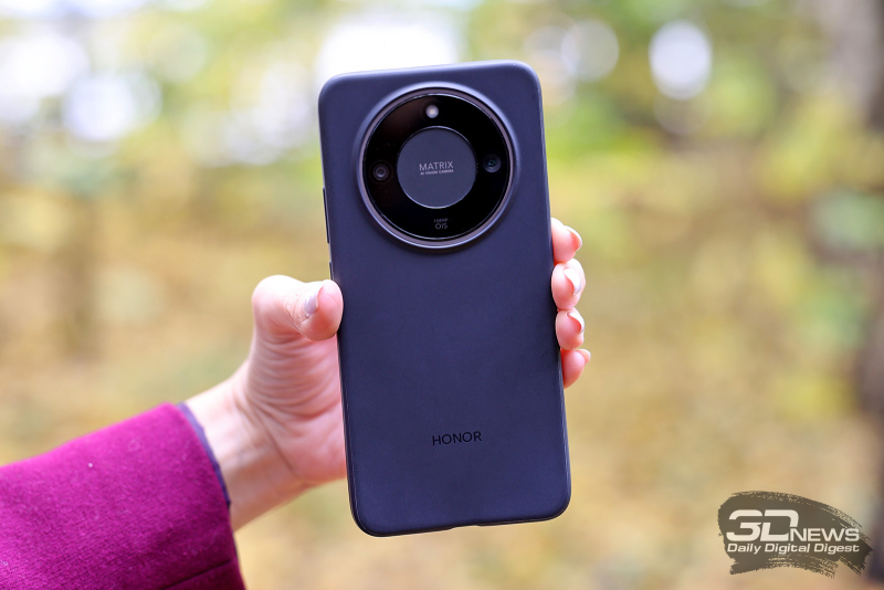  HONOR X9d в комплектном чехле 