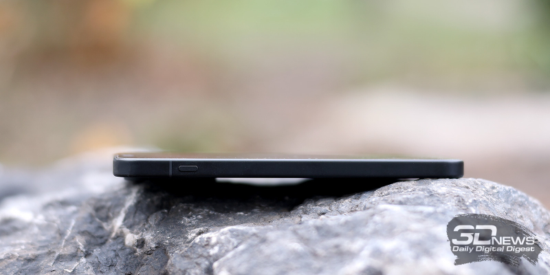  OnePlus 15, левая грань: многофункциональная клавиша 