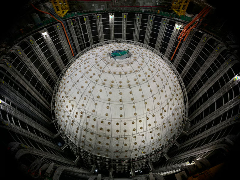  ...и снаружи 