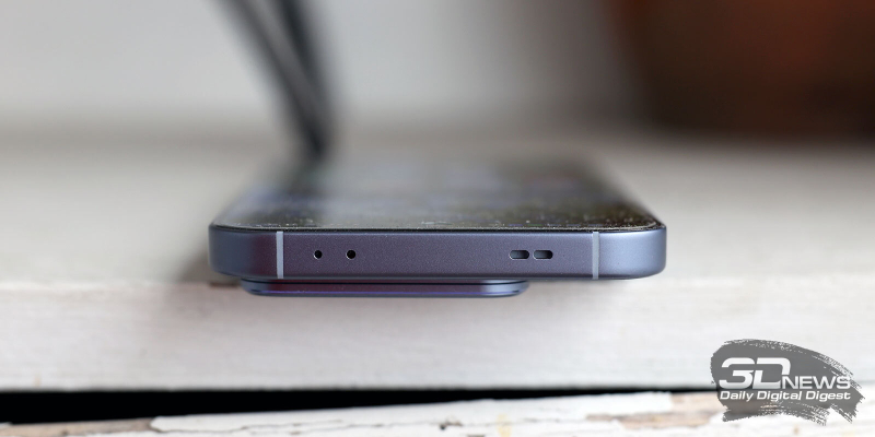  realme GT 8 Pro, верхняя грань: динамик, микрофон и датчик освещенности 