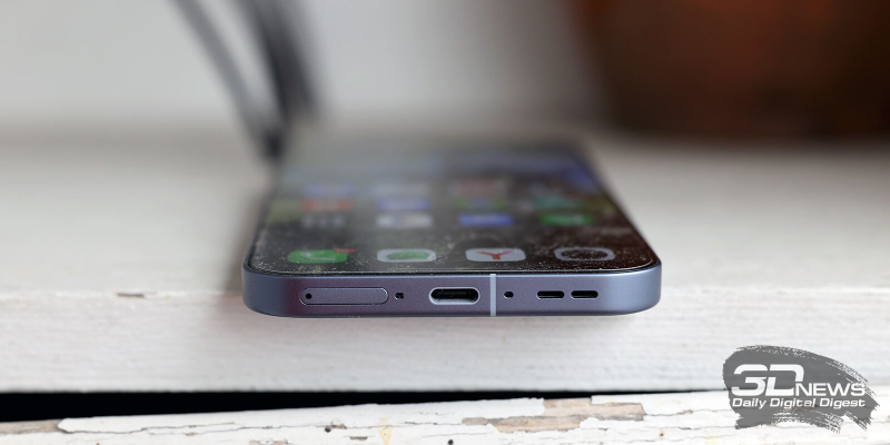  realme GT 8 Pro, нижняя грань: микрофон, динамик, порт USB Type-C и слот для двух SIM-карт 