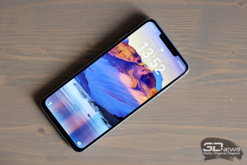  HUAWEI nova 14i, лицевая панель: вверху &ndash; вырез с фронтальной камерой, разговорным динамиком и датчиком освещенности 