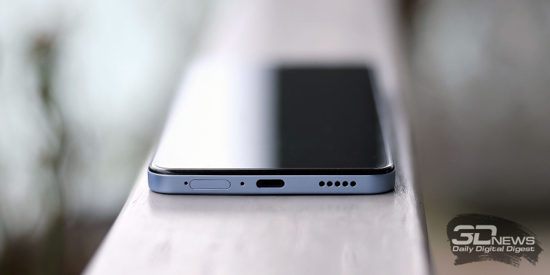  HONOR X8d, нижняя грань: микрофон, порт USB Type-C, динамик 