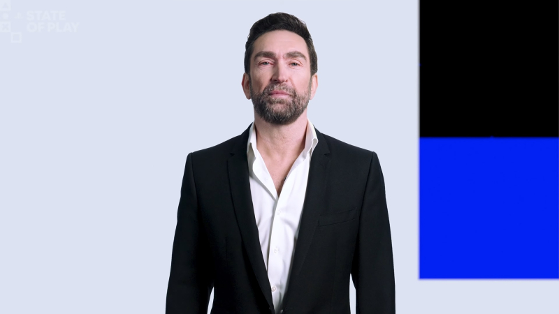  Лесли Бензис на трансляции State of Play в феврале 2025 года 