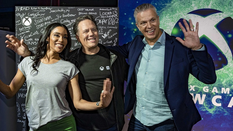  Бонд (слева), Спенсер и Бути (источник изображения: BondSarah_Bond в X) 