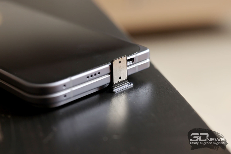  Google Pixel 10 Pro Fold, слот для одной карточки стандарта nano-SIM 