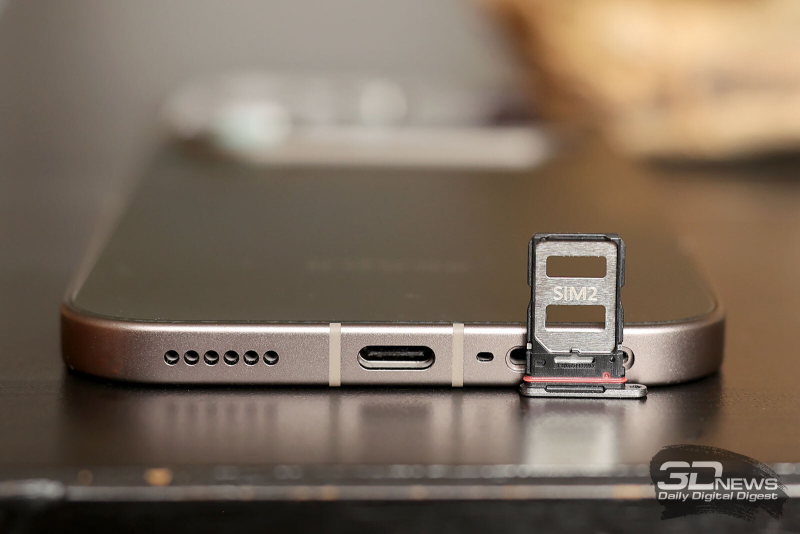  Слот для двух карточек nano-SIM 