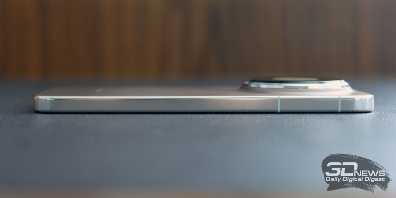  HUAWEI Mate 80 Pro, левая грань без функциональных элементов 