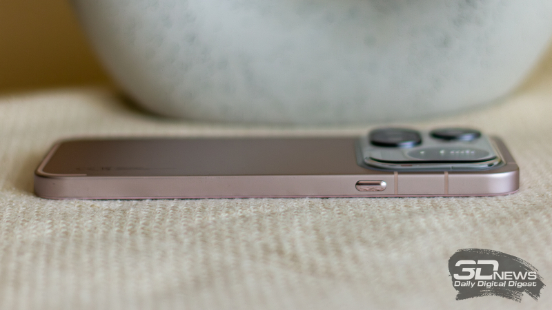  Nothing Phone (4a) Pro, левая грань: Essential Key, полоски антенн 