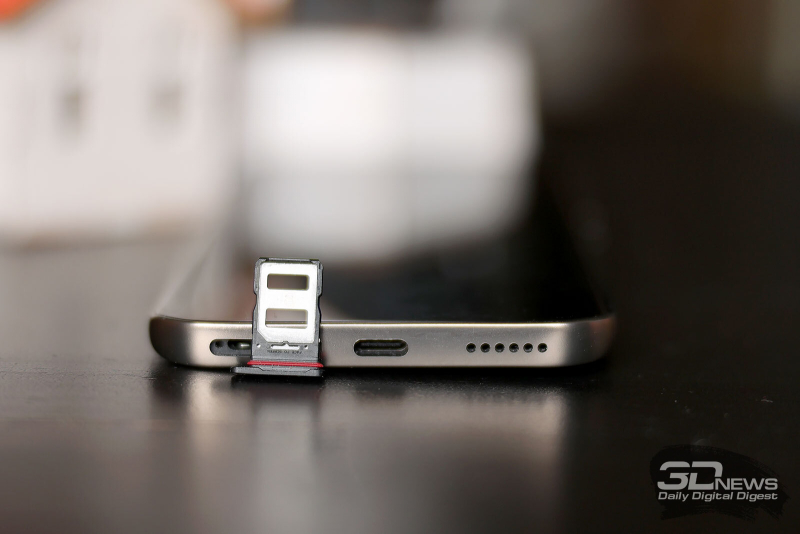  Слот для двух карточек nano-SIM 