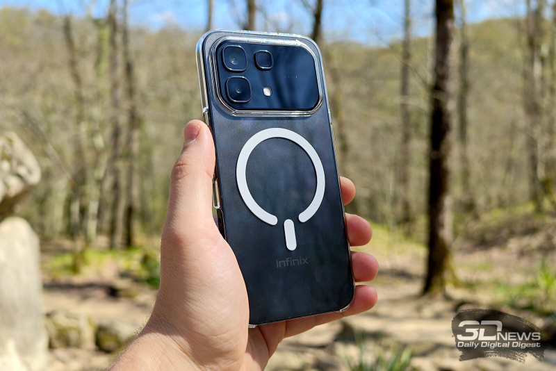  Infinix NOTE 60 в комплектном чехле 