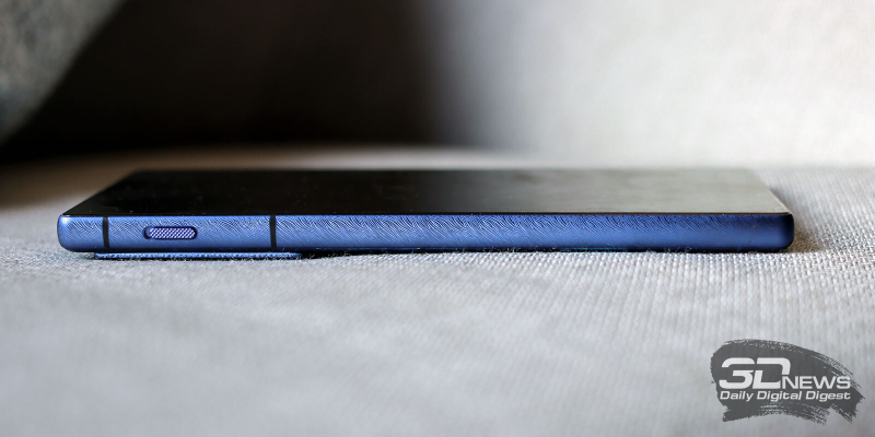  nubia Z80 Ultra, левая грань: механический переключатель звуковых профилей 