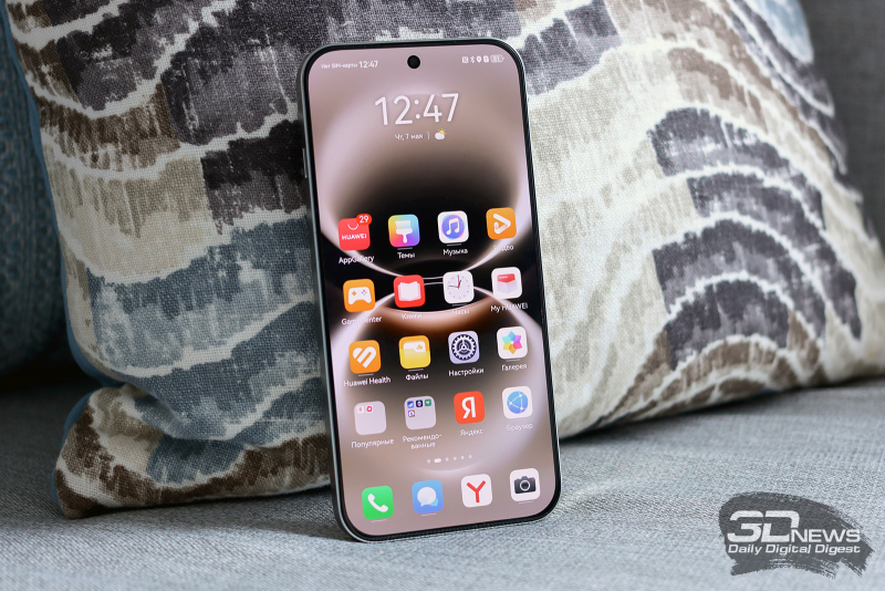  HUAWEI nova 15 MAX, лицевая панель: в верхней части по центру &mdash; фронтальная камера в индивидуальном отверстии, под кромкой &mdash; разговорный динамик 