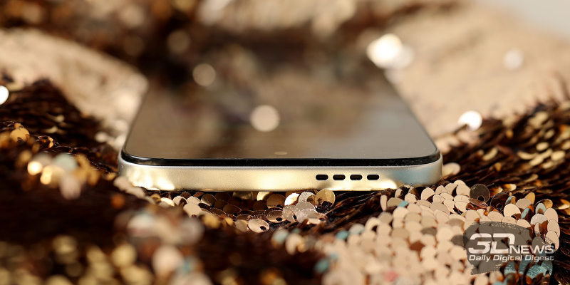  Infinix SMART 20, верхняя грань: прорези для вывода звука с разговорного динамика 