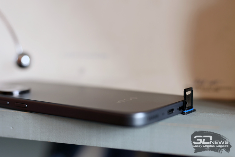 Слот для двух карточек nano-SIM 