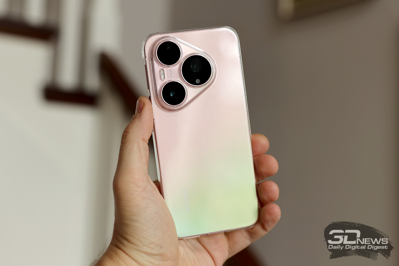  HUAWEI Pura 90s Pro в комплектном чехле 