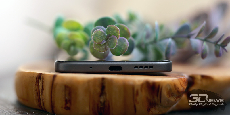  Infinix HOT 70, нижняя грань: микрофон, динамик и порт USB Type-C 