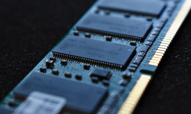 Памяти не хватает, цены растут: Samsung и SK hynix могут вернуть в параллельный импорт в России